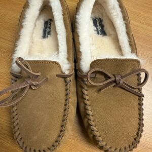 Eddie Bauer Shearling Firelight Moccasin Slippers US10